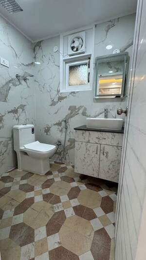 Bathroom in 3 BHK Apartment at Palm Residency Chhatarpur, Chattarpur – for Rent