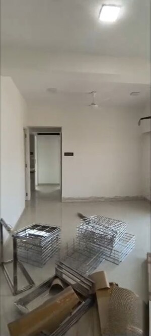 Room in 3 BHK Apartment at NSB Parkway Manor, Vile Parle East – for Rent