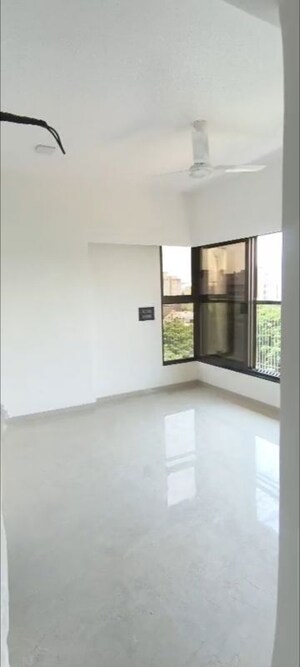 Room in 3 BHK Apartment at NSB Parkway Manor, Vile Parle East – for Rent