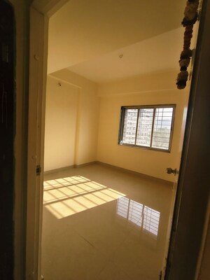 Room in 1 BHK Apartment at Dombivli East – for Rent