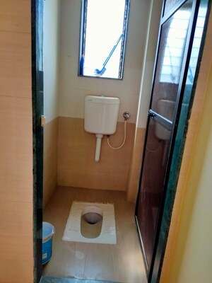 Bathroom in 1 BHK Apartment at Dombivli East – for Rent