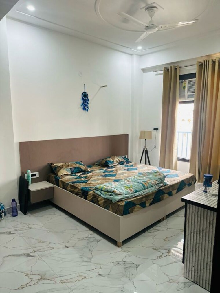 Bedroom, sector 52 3 Bedroom 2105 Sq.Ft. Builder Floor In Sector 52 Gurgaon 10217206