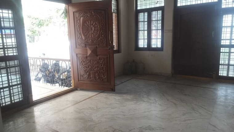 Room, jubilee hills Commercial Office Space 4500 Sq.Ft. In Jubilee Hills Hyderabad 10217230