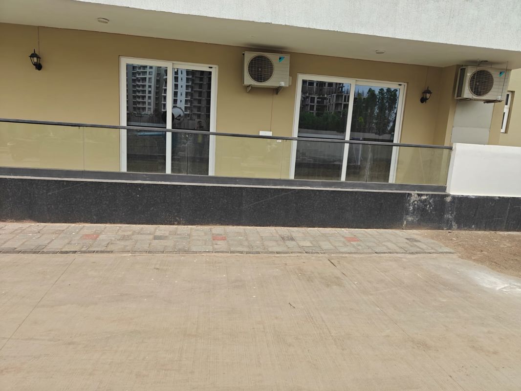 4 BHK + Servant Room Apartment For Rent in Maya Green Lotus Utsav