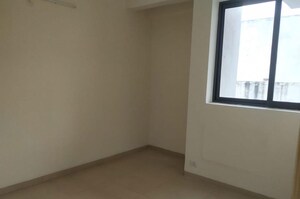Room in 2 BHK Builder Floor at Sector 83 – for Rent