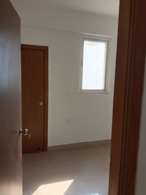 Room in 2 BHK Apartment at Tata Eureka Park, Sector 150 – for Rent