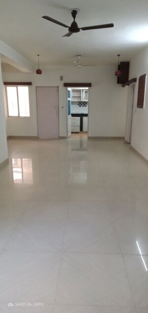 Room in 3 BHK Apartment at Vasant Kunj – for Rent