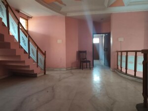 Room in 6+ BHK Independent House at Vaishali Nagar – for Rent
