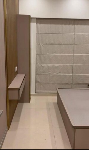 2 BHK Apartment For Sale in Lodha Vista, Lower Parel