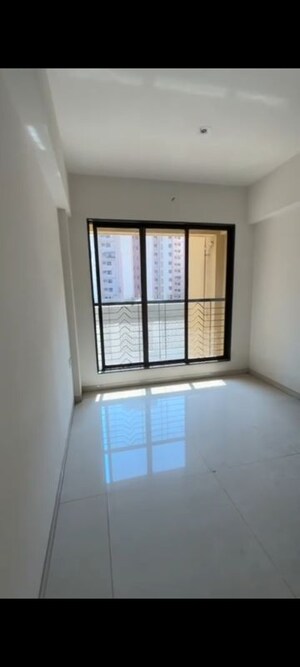 Room in 1 BHK Apartment at Siddharth Geetanjali Solitaire, Taloja – for Rent