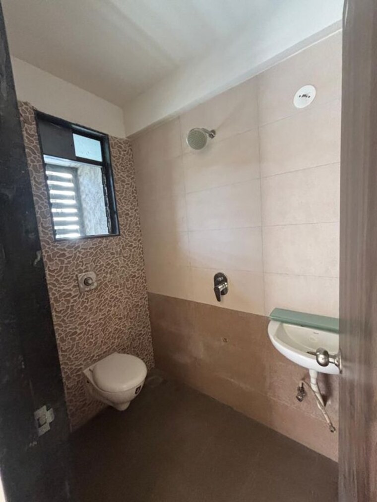 Bathroom, siddharth-geetanjali-solitaire 1 Bedroom 745 Sq.Ft. Apartment In Taloja Navi Mumbai 10217373