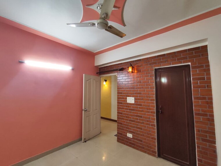 Room, supertech-icon 2 Bedroom 1000 Sq.Ft. Apartment In Ahinsa Khand 2 Ghaziabad 10217356