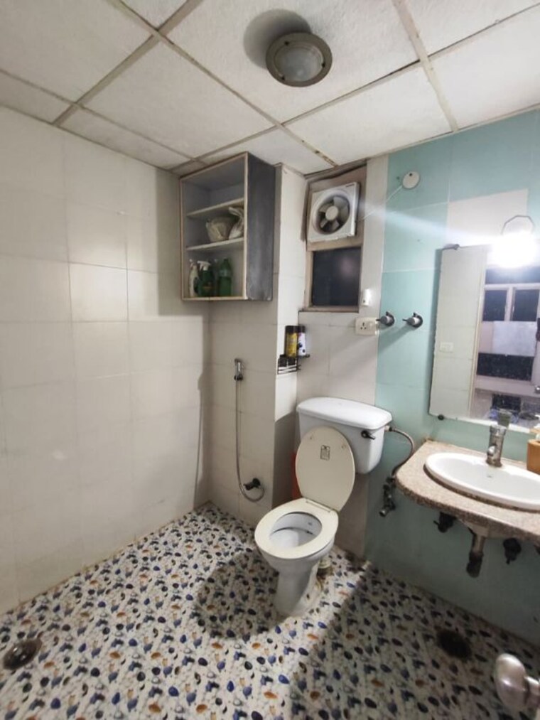 Bathroom, supertech-icon 2 Bedroom 1000 Sq.Ft. Apartment In Ahinsa Khand 2 Ghaziabad 10217356