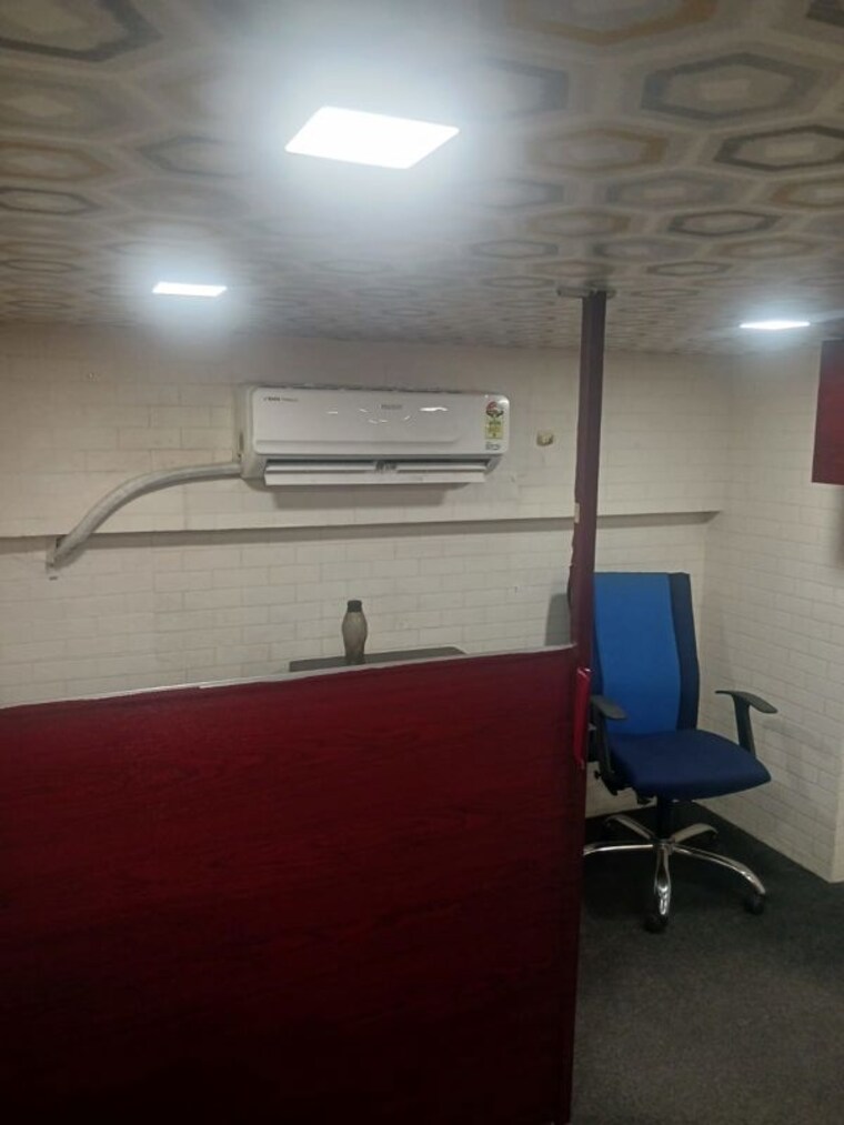 Bathroom, ghatkopar west Commercial Office Space 400 Sq.Ft. In Ghatkopar West Mumbai 10217383