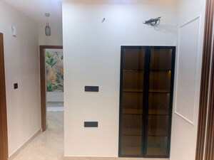 Room in 2 BHK Apartment at Vikas Puri – for Sale