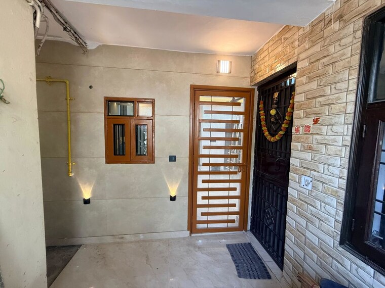 Exterior View, vikas puri 2 Bedroom 700 Sq.Ft. Apartment In Vikas Puri Delhi 10217387