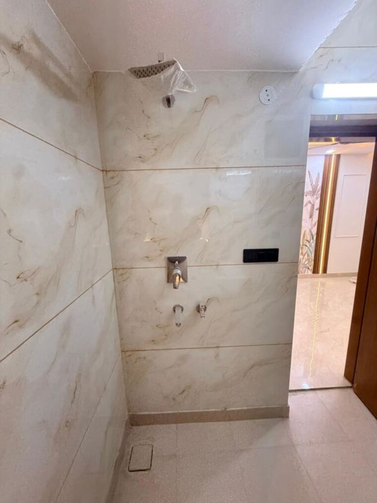 Bathroom, vikas puri 2 Bedroom 700 Sq.Ft. Apartment In Vikas Puri Delhi 10217387