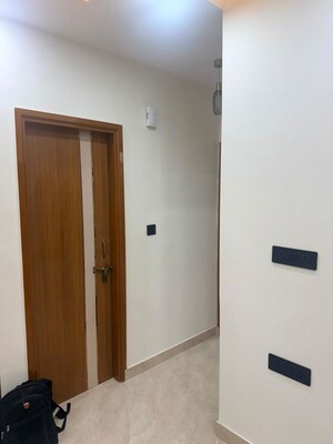 Room in 2 BHK Apartment at Vikas Puri – for Sale