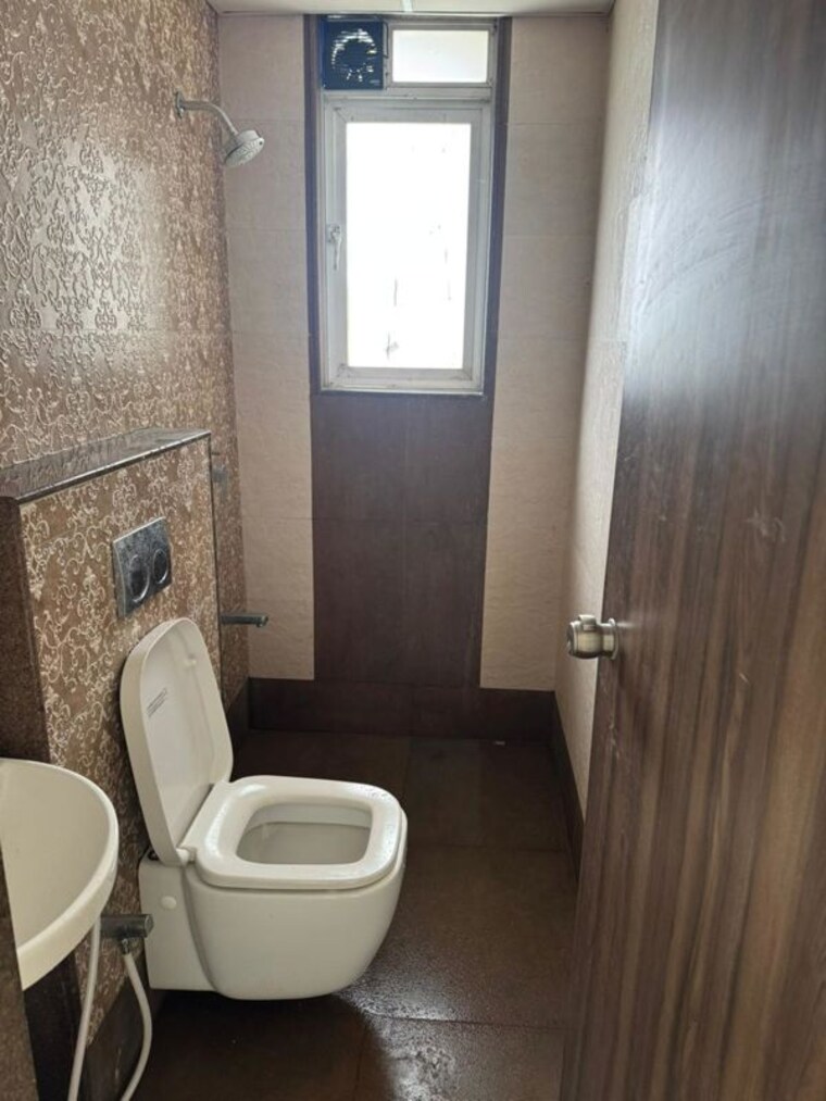 Bathroom, arihant-aalishan 2 Bedroom 1120 Sq.Ft. Apartment In Kharghar Navi Mumbai 10217395