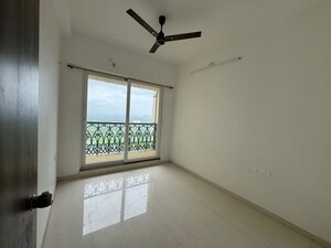 Room in 2 BHK Apartment at Arihant Aalishan, Kharghar – for Rent