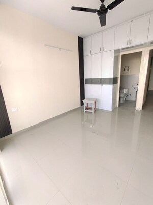 Room in 2 BHK Apartment at Pyramid Midtown, Sector 59 – for Rent