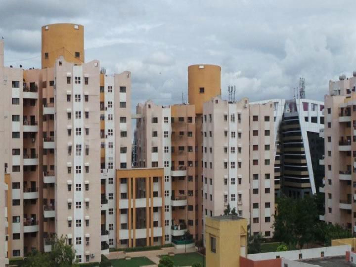 6 BHK + Servant Room 2650 Sq.Ft. Penthouse in Magarpatta Daffodils Apartment