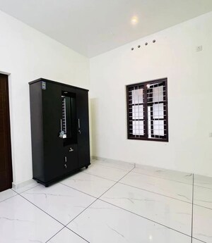 Room in 2 BHK Apartment at Kallikuppam – for Sale