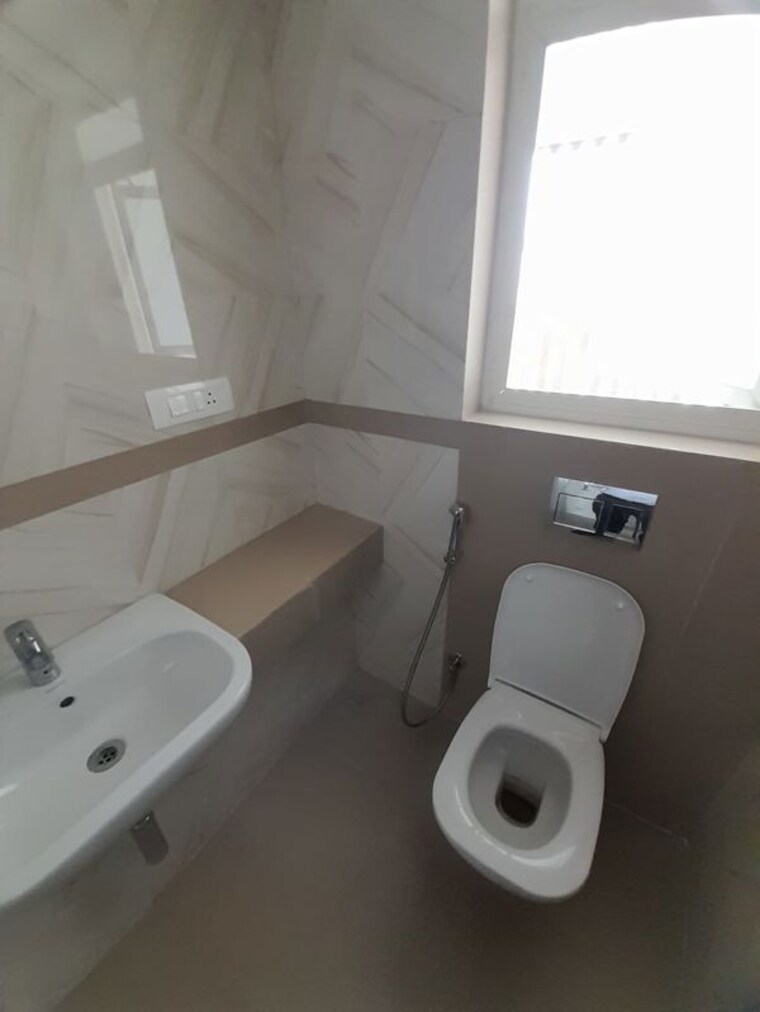 Attached Bathroom, srk-k52 4 Bedroom 2201 Sq.Ft. Apartment In Karve Nagar Pune 10217396