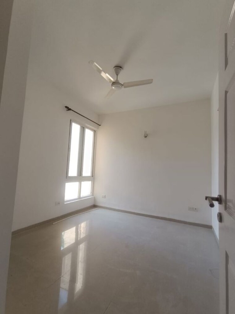 Bathroom, emaar-mgf-emerald-hills 3 Bedroom 1650 Sq.Ft. Builder Floor In Sector 65 Gurgaon 10217268