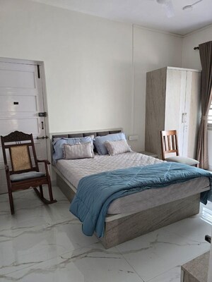 Bedroom in 2 BHK Apartment at Seasons Height, Santacruz West – for Rent