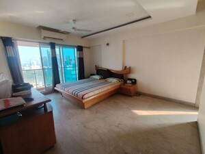 Bedroom in 2 BHK Apartment at Gardenia Apartment Khar West, Khar West – for Rent