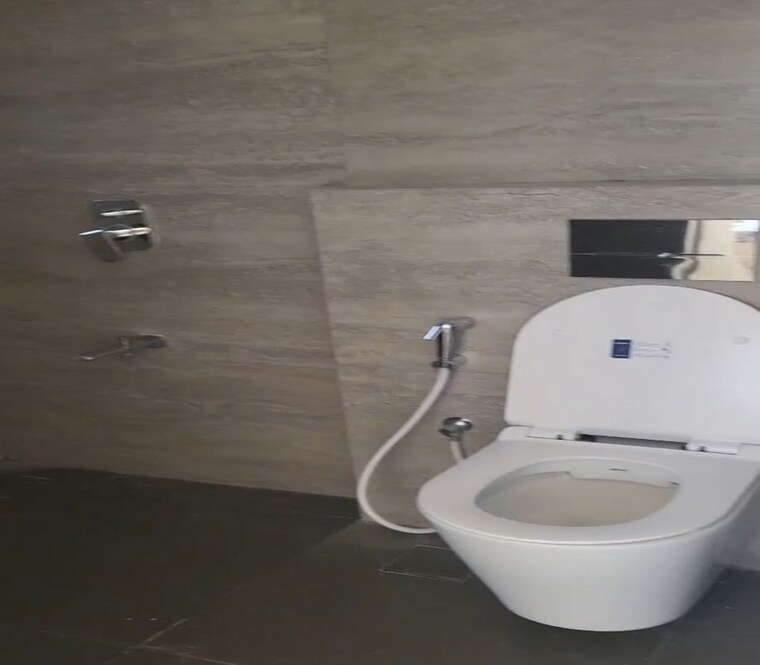 Bathroom, matunga east 1 Bedroom 675 Sq.Ft. Apartment In Matunga East Mumbai 10217421