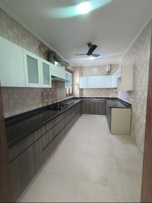Kitchen in 4 BHK Apartment at Ireo Victory Valley, Sector 67 – for Rent