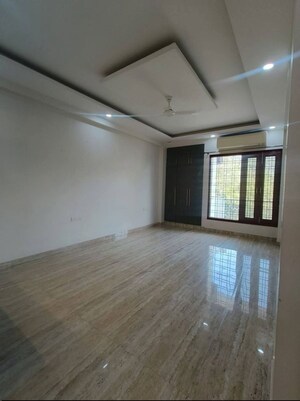 Room in 4 BHK Apartment at Ireo Victory Valley, Sector 67 – for Rent