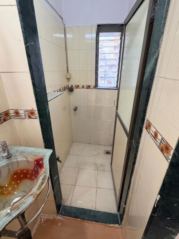 Bathroom, triveni-chs-malad-west 2 Bedroom 550 Sq.Ft. Apartment In Malad West Mumbai 10217453