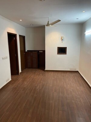 Room in 2 BHK Builder Floor at Kailash Colony – for Sale