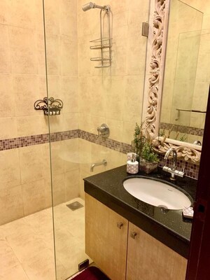 Bathroom in 2.5 BHK Apartment at Oberoi Realty Splendor, Andheri East – for Rent