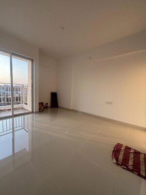 Room in 2 BHK Apartment at Majestique Rhythm County, Handewadi – for Rent