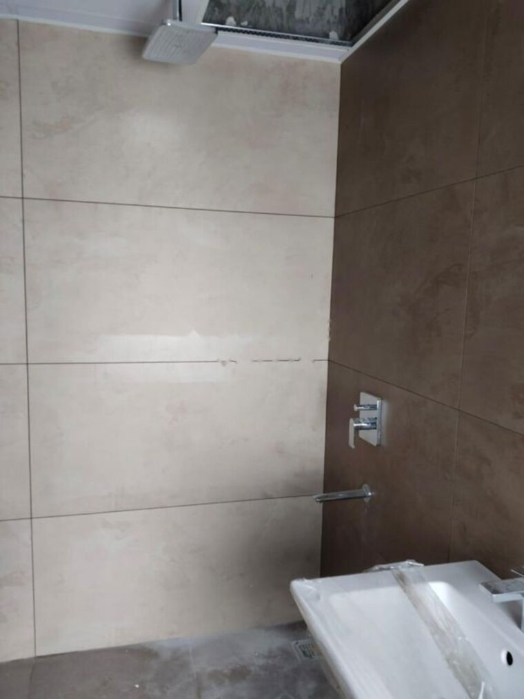 Bathroom, hallmark-treasor 3 Bedroom 1765 Sq.Ft. Apartment In Narsingi Hyderabad 10217502