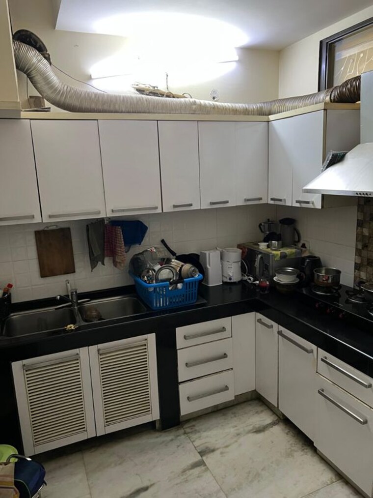 Kitchen, shivalik colony 3 Bedroom 1800 Sq.Ft. Builder Floor In Shivalik Colony Delhi 10217492