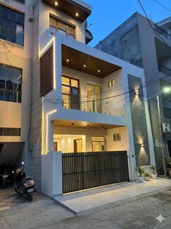 5 BHK + Pooja Room,Study Room Independent House For Sale in MS Enclave Zirakpur