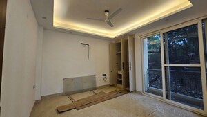 Room in 3 BHK Builder Floor at Saket – for Sale