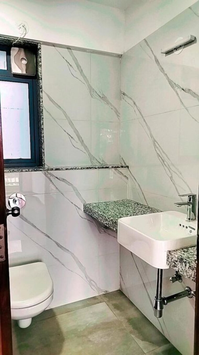 Bathroom, amanora-gold-towers 3.5 Bedroom 1640 Sq.Ft. Apartment In Hadapsar Pune 10217616