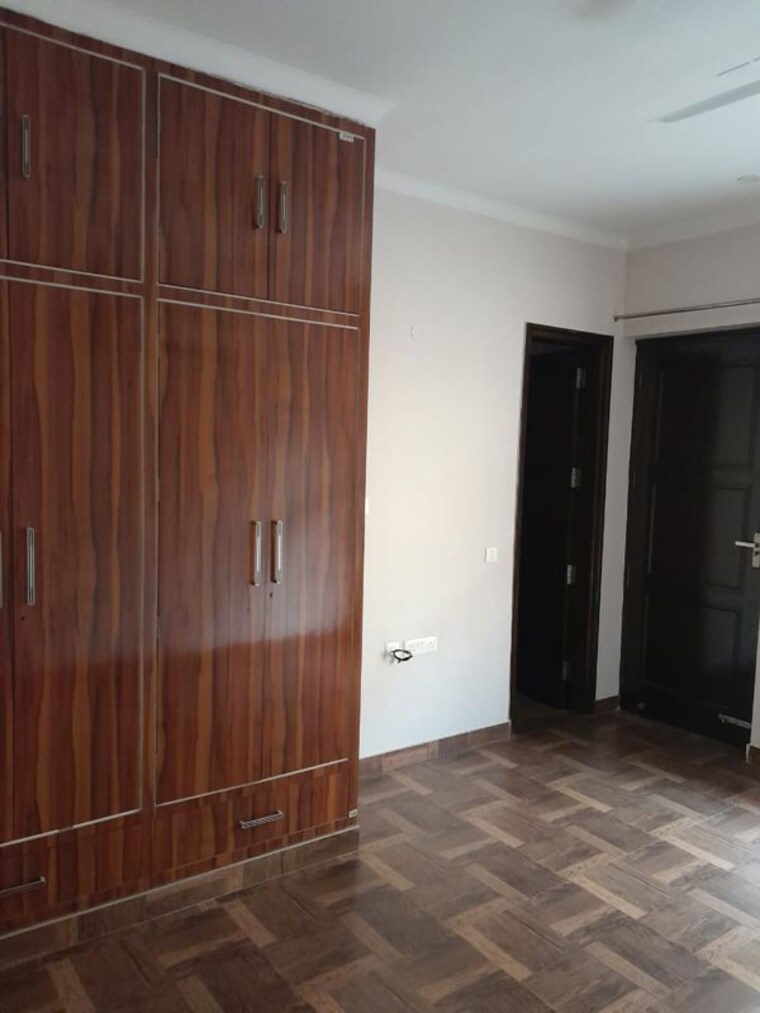Room, south-city-arcade 3 Bedroom 1500 Sq.Yd. Independent House In Sector 41 Gurgaon 10217545