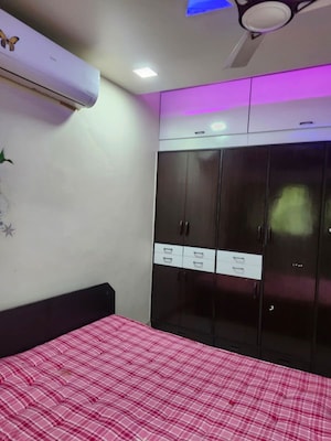 Furnished Amenities in 2 BHK Apartment at Erandwane – for Rent
