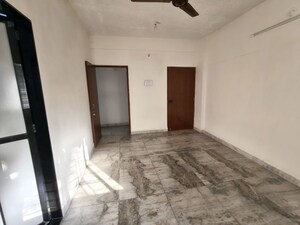 Room in 3 BHK Apartment at Abhay CHS, Vashi Sector 29 – for Rent