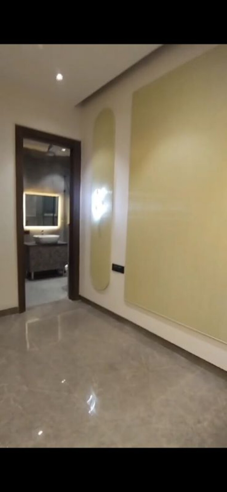 Room, sushant lok i 4 Bedroom 300 Sq.Yd. Builder Floor In Sushant Lok I Gurgaon 10217673