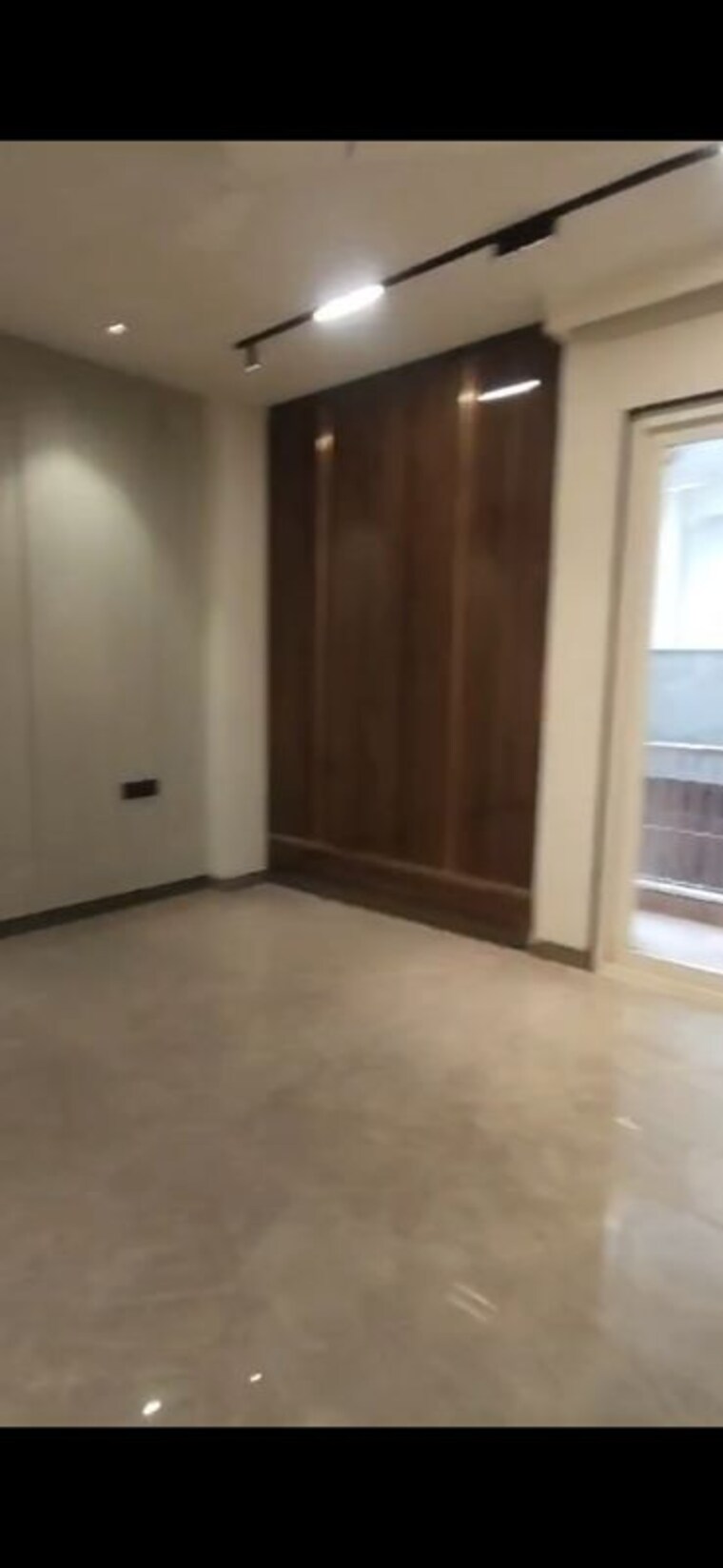 Room, sushant lok i 4 Bedroom 300 Sq.Yd. Builder Floor In Sushant Lok I Gurgaon 10217673