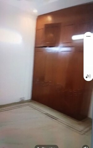 Room in 2 BHK Builder Floor at Lajpat Nagar ii – for Rent