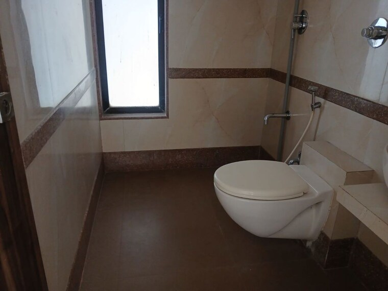 Bathroom, goregaon west 3 Bedroom 750 Sq.Ft. Apartment In Goregaon West Mumbai 10217716